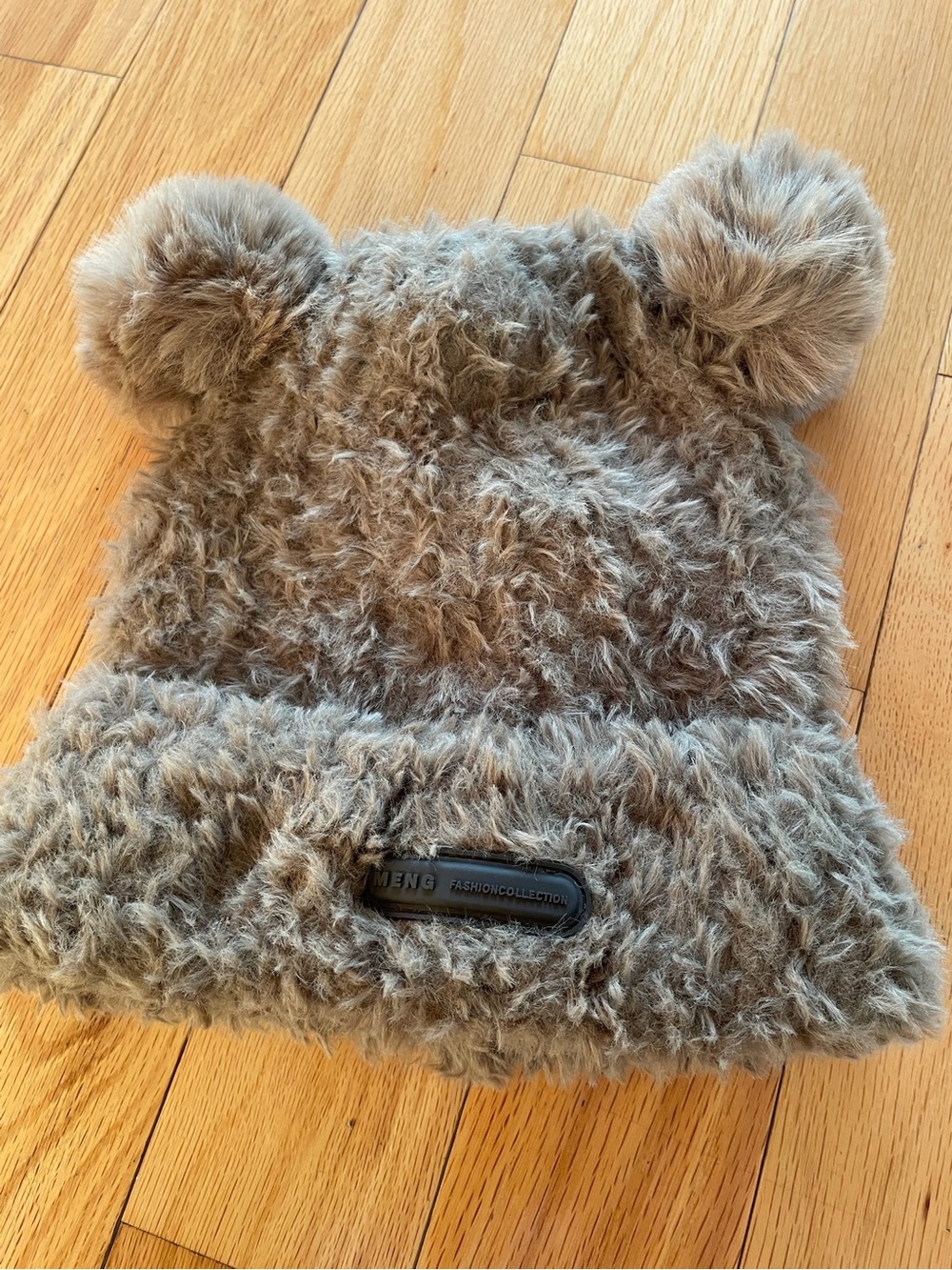 Faux Fur Bear Pom Pom women Beanie - Brown